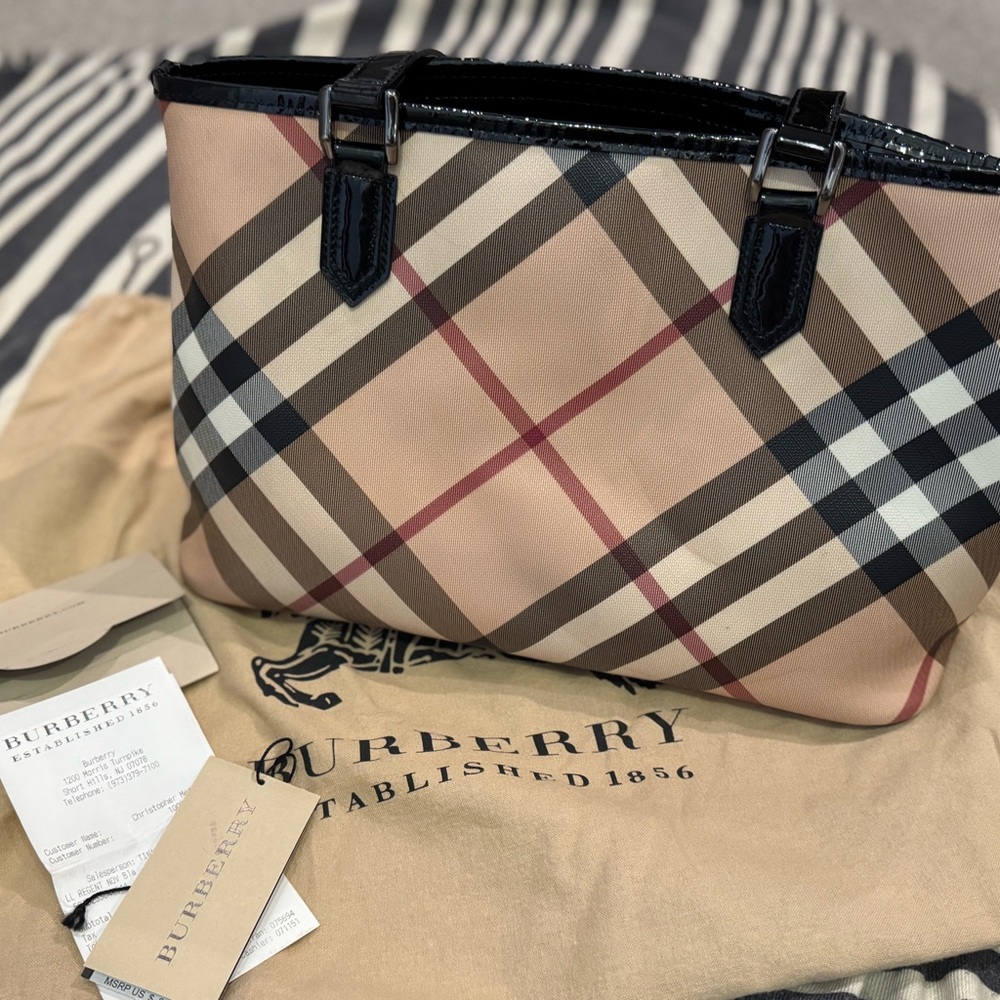 Burberry LL Regent Nov Black